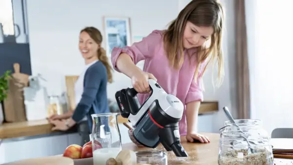 Bosch 2-σε-1 Σκούπα Unlimited Series 7 BBS711W