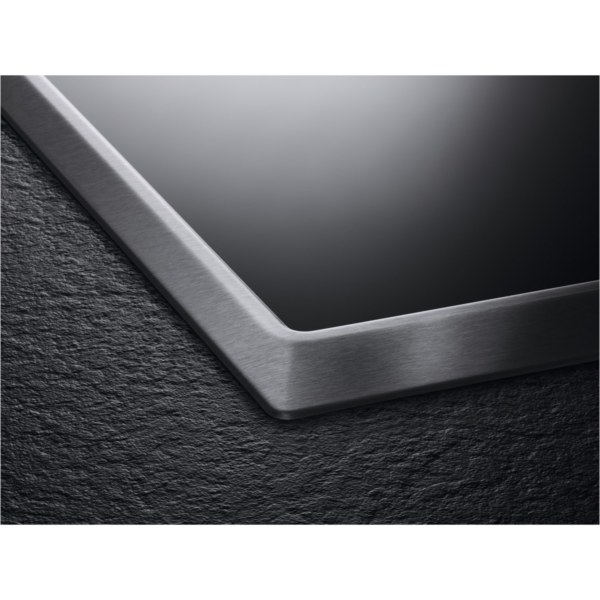 Επαγωγική εστία AEG IKE86683XB Σειρά 8000 με TotalFlex, Πλαίσιο από ανοξείδωτο ατσάλι.