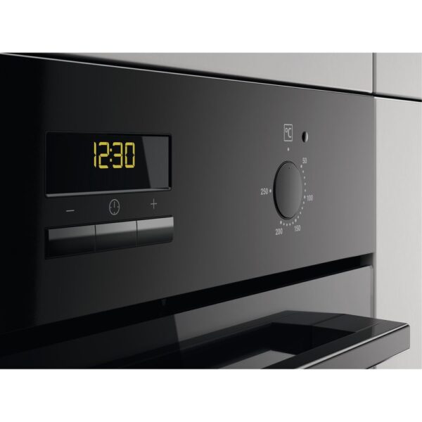 Εντοιχιζόμενος φούρνος Zanussi ZOHEE2K2 άνω Πάγκου 65lt Π59.4εκ. Μαύρος